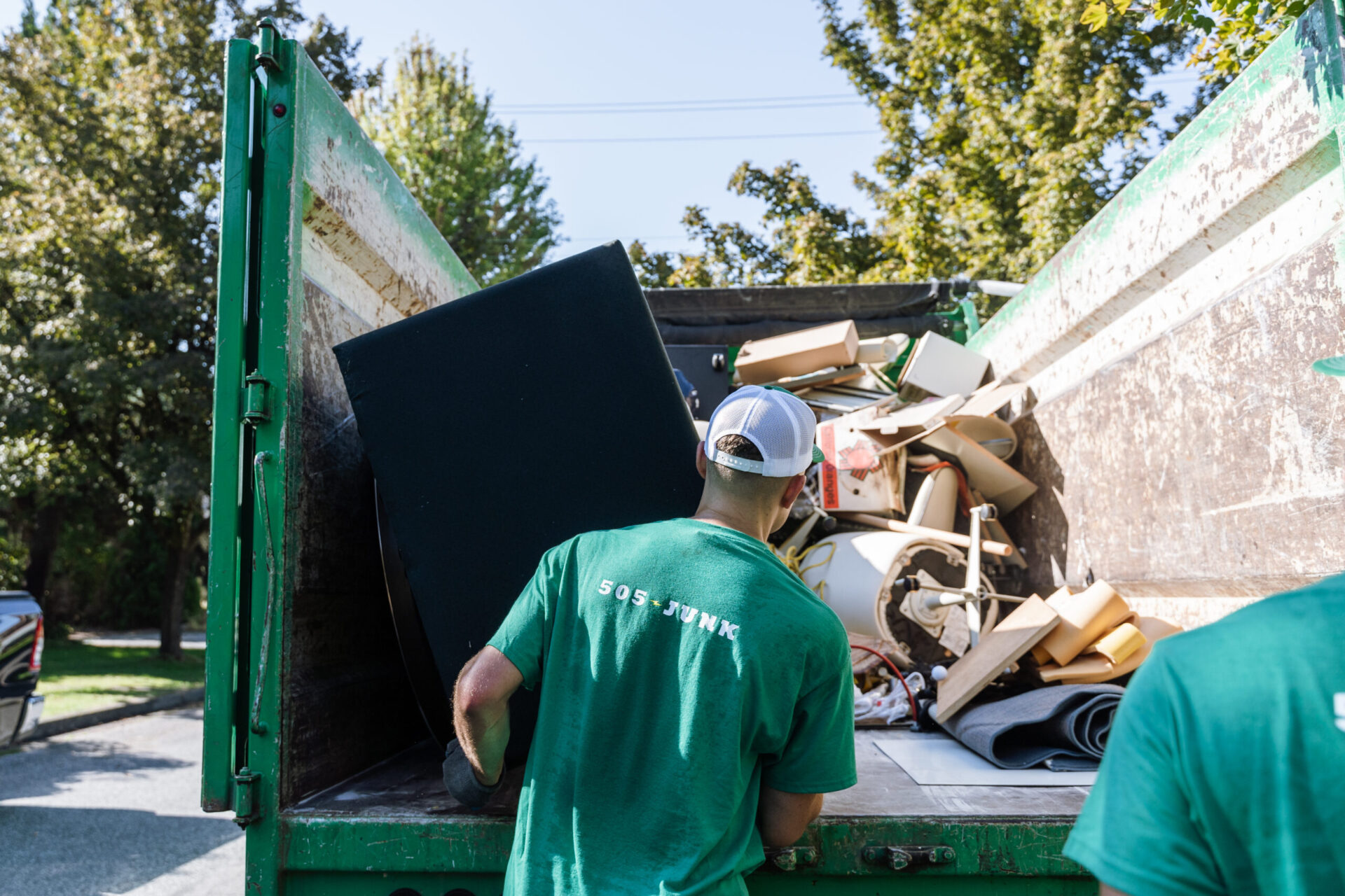 Couch Removal in North Vancouver Made Easy With 505Junk