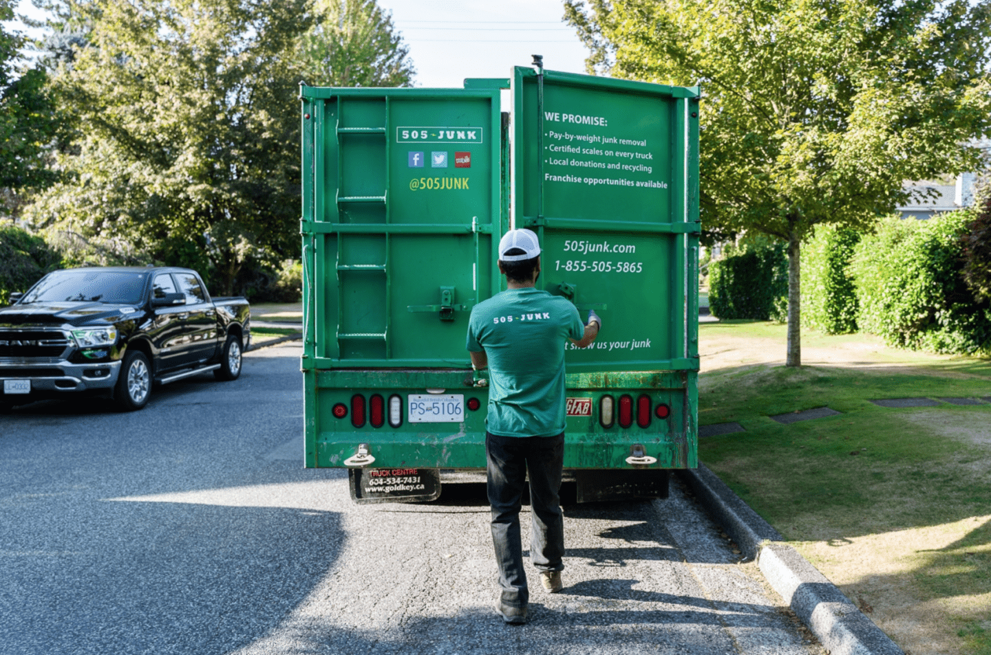 Best Junk Removal in Vancouver 505-Junk finishing a job